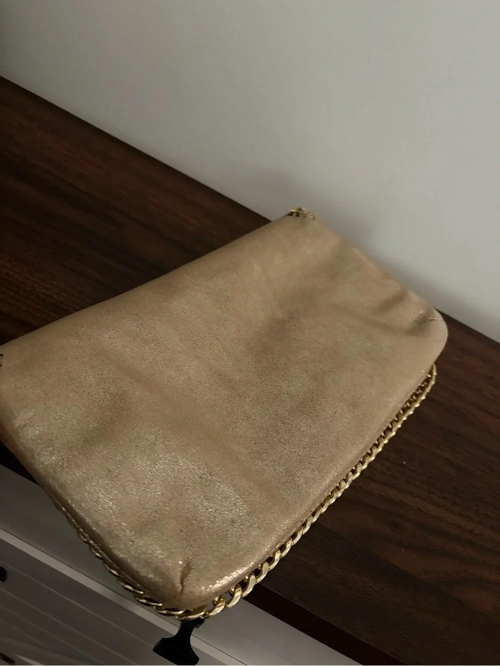 Lilly Pulitzer Gold Metallic Crush Clutch Chain Trim Bag - Picture 4 of 7